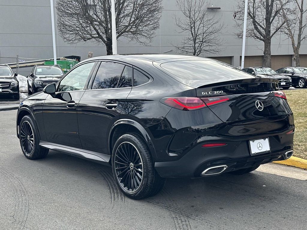 Thumbnail: 2025 Mercedes-Benz GLC - 13