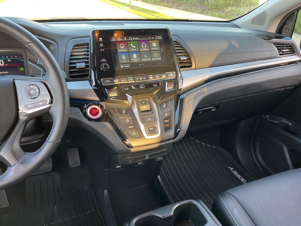 2024 Honda Odyssey Touring 17