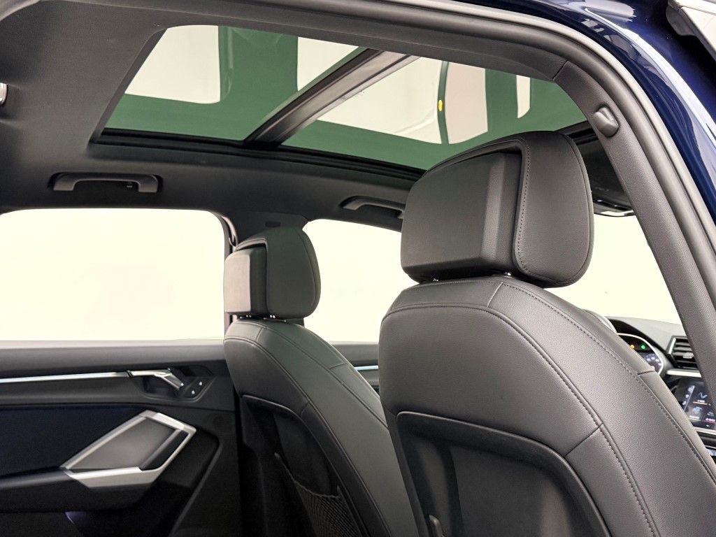 Thumbnail: 2021 Audi Q3 - 13