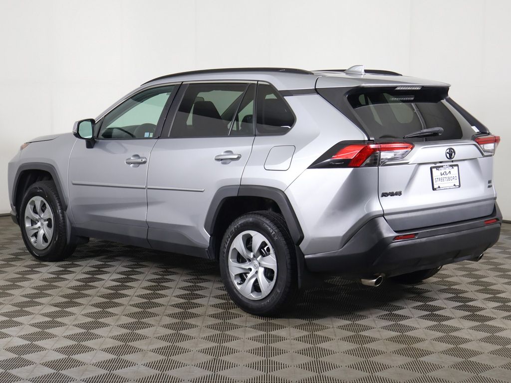Used 2021 Silver Toyota LE image 7