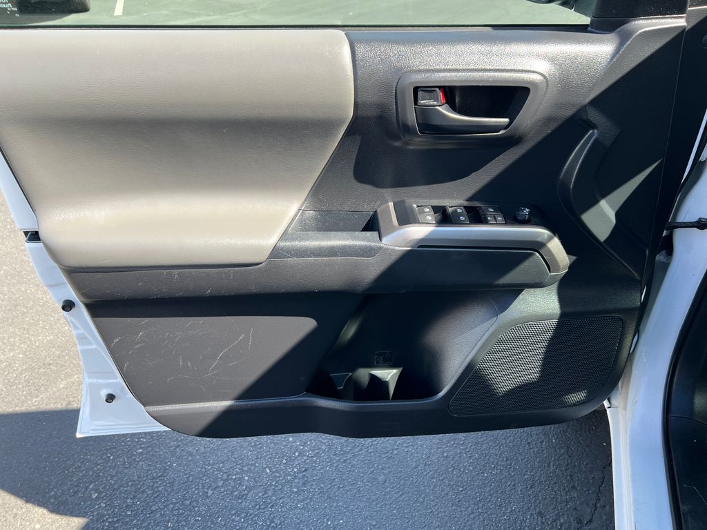 Thumbnail: 2023 Toyota Tacoma - 12