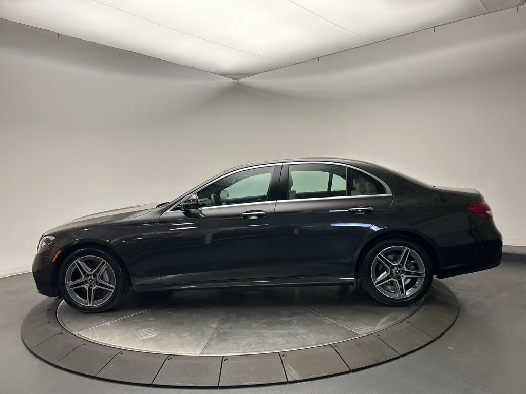 Thumbnail: 2023 Mercedes-Benz E-Class - 4