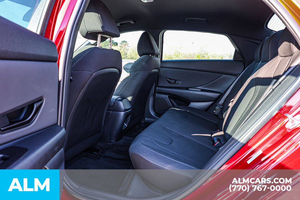 Used 2025 Red Hyundai SEL Sport image 20