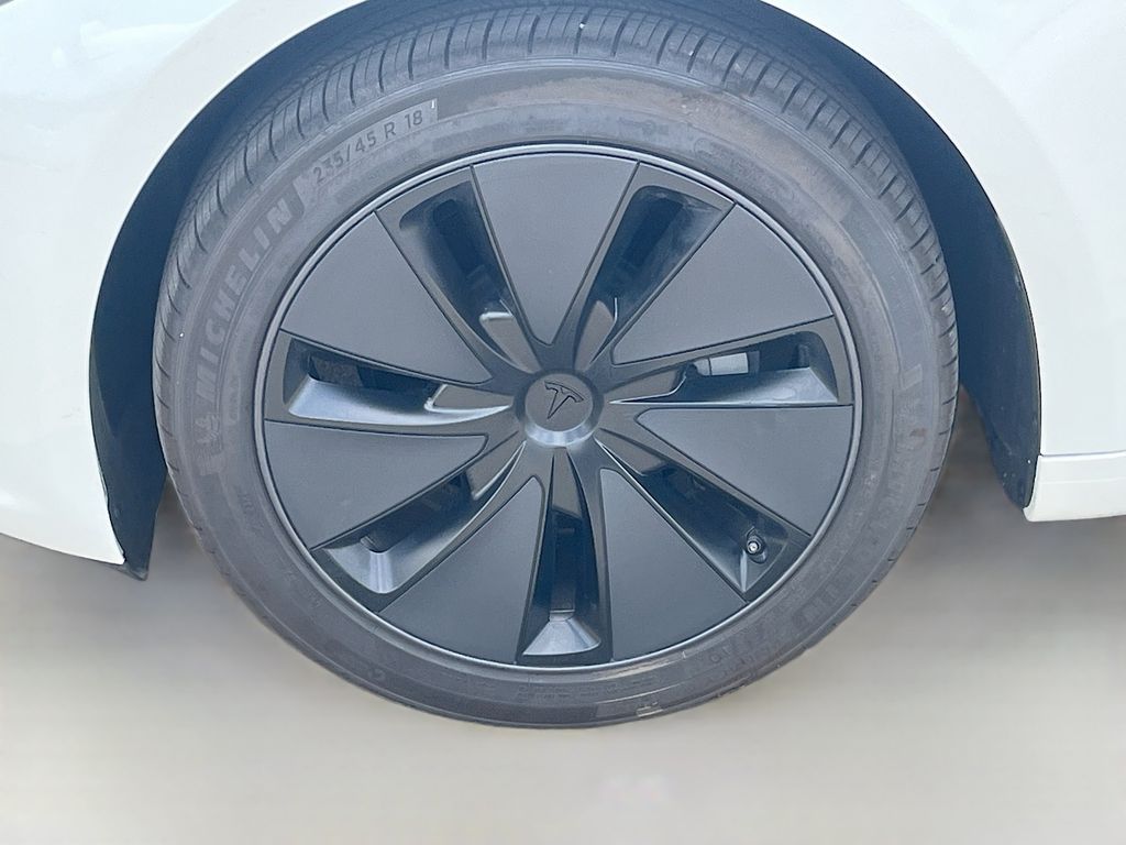 Used 2025 White Tesla Long Range image 31
