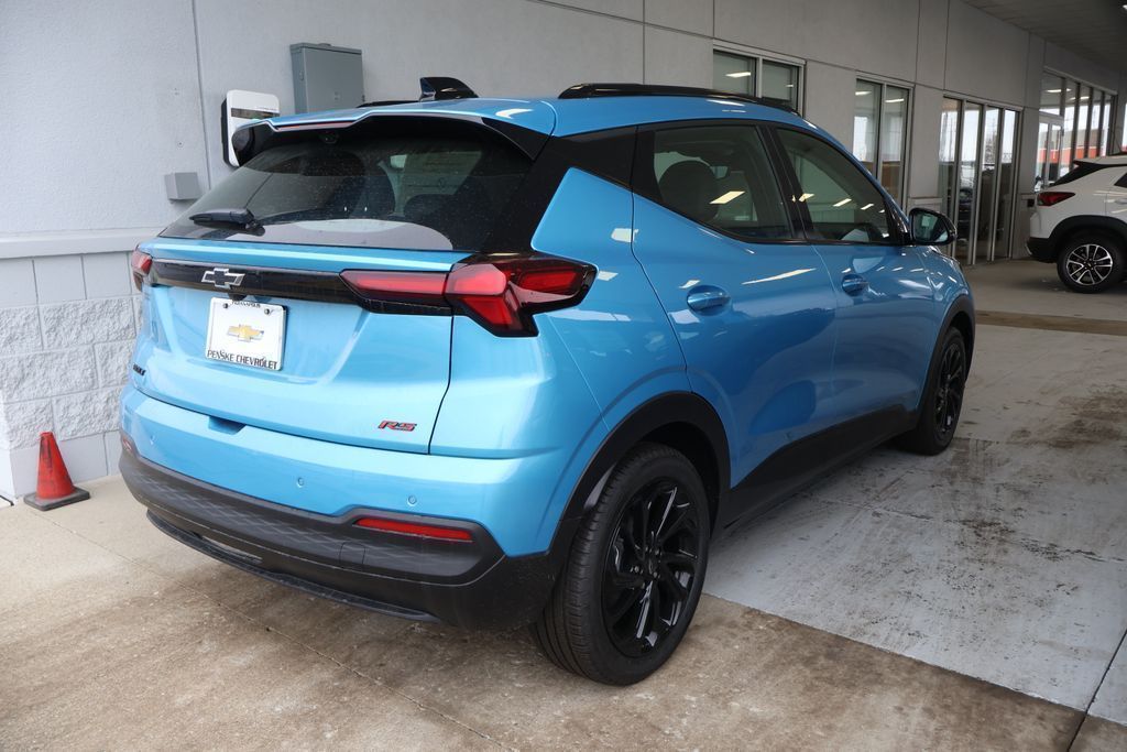 Thumbnail: 2027 Chevrolet Bolt EV - 6