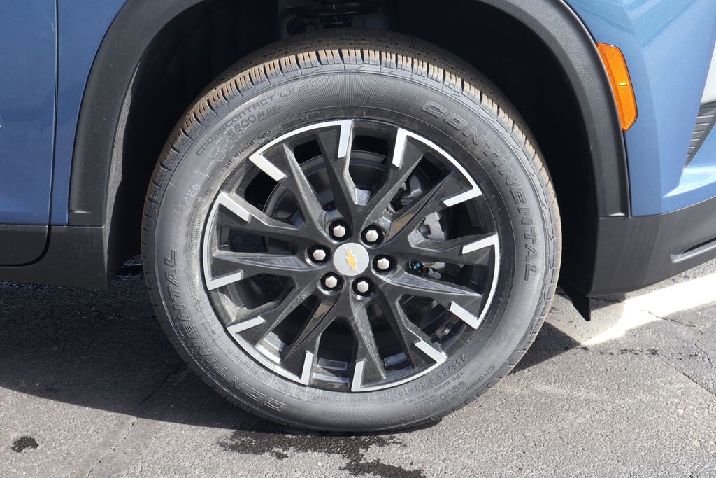 Thumbnail: 2026 Chevrolet Traverse - 10