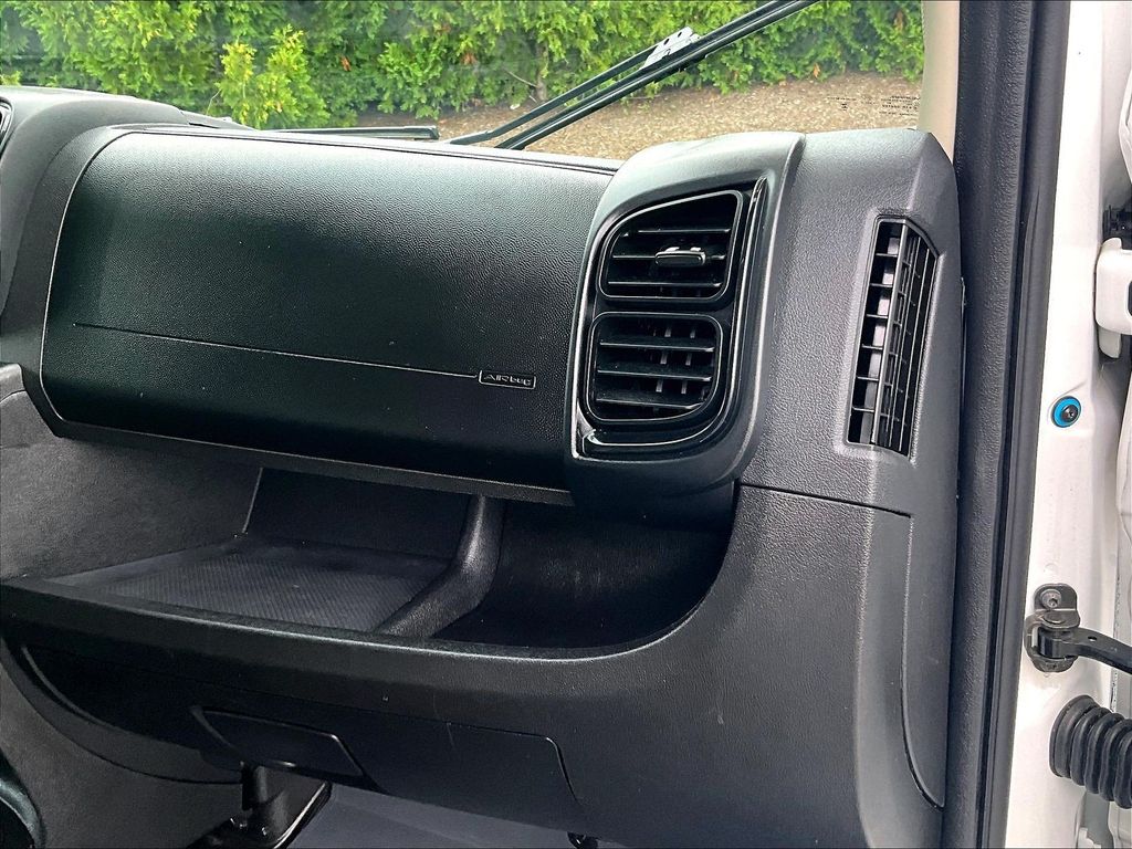 2025 Ram ProMaster 2500 — photo 13