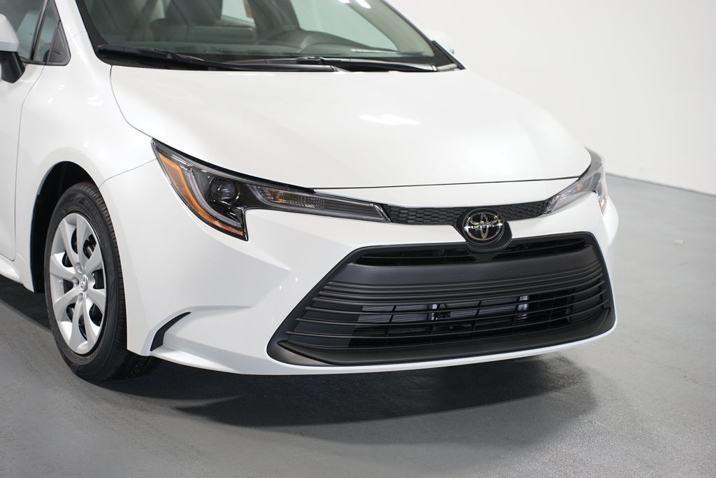 Thumbnail: 2025 Toyota Corolla - 4