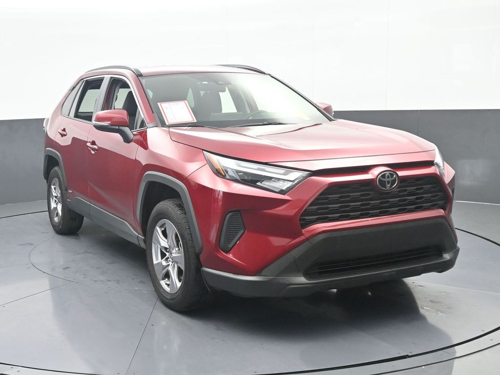 Used 2025 Red Toyota XLE image 9