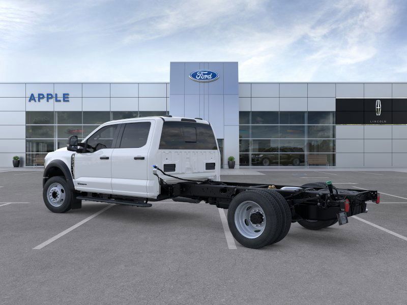 2026 Ford F-550 Chassis LARIAT