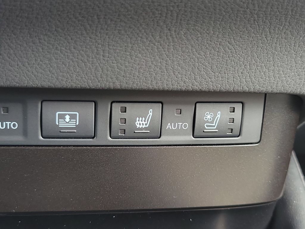 used 2025 Lexus ES car, priced at $44,998