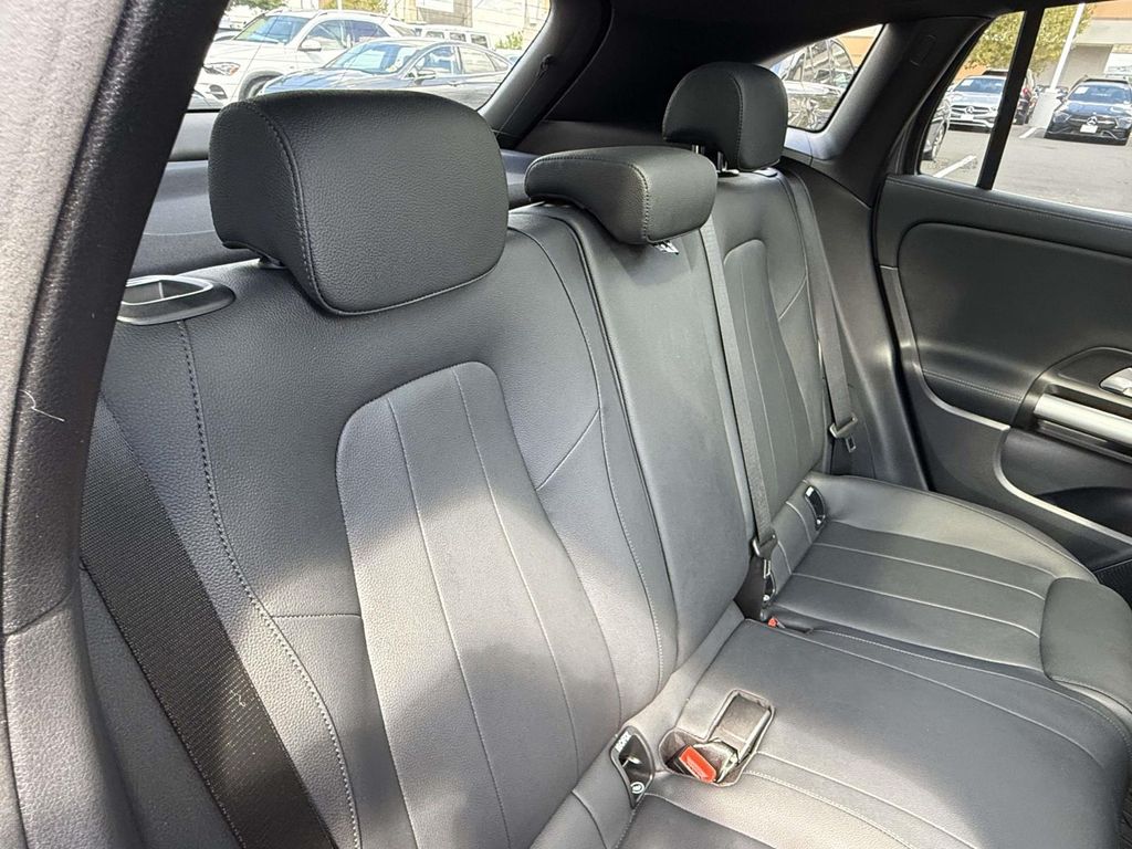 Thumbnail: 2025 Mercedes-Benz GLA - 25