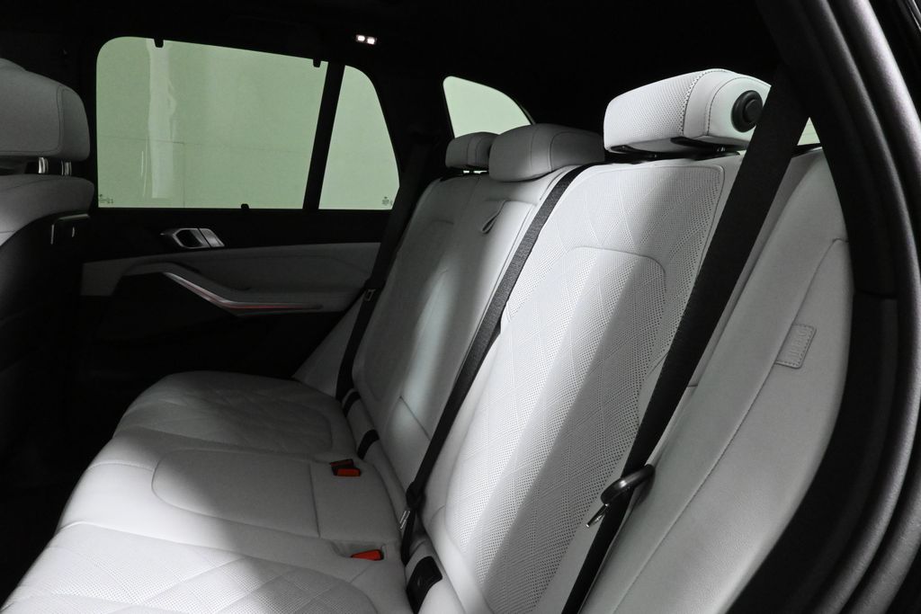 Thumbnail: 2026 BMW X5 - 4