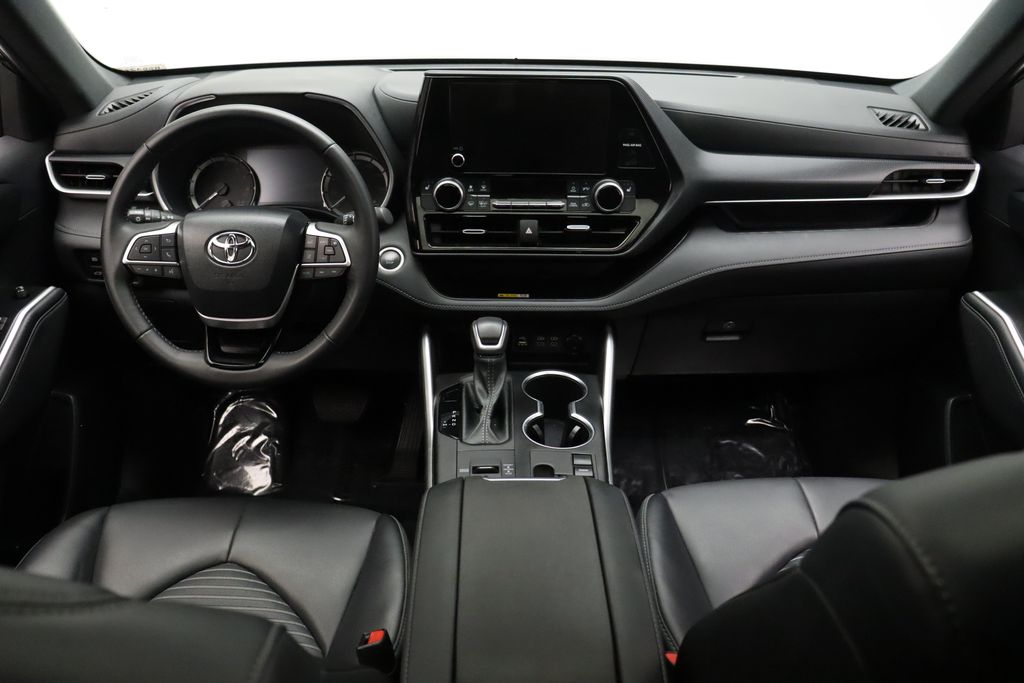 2024 Toyota Highlander XSE 24