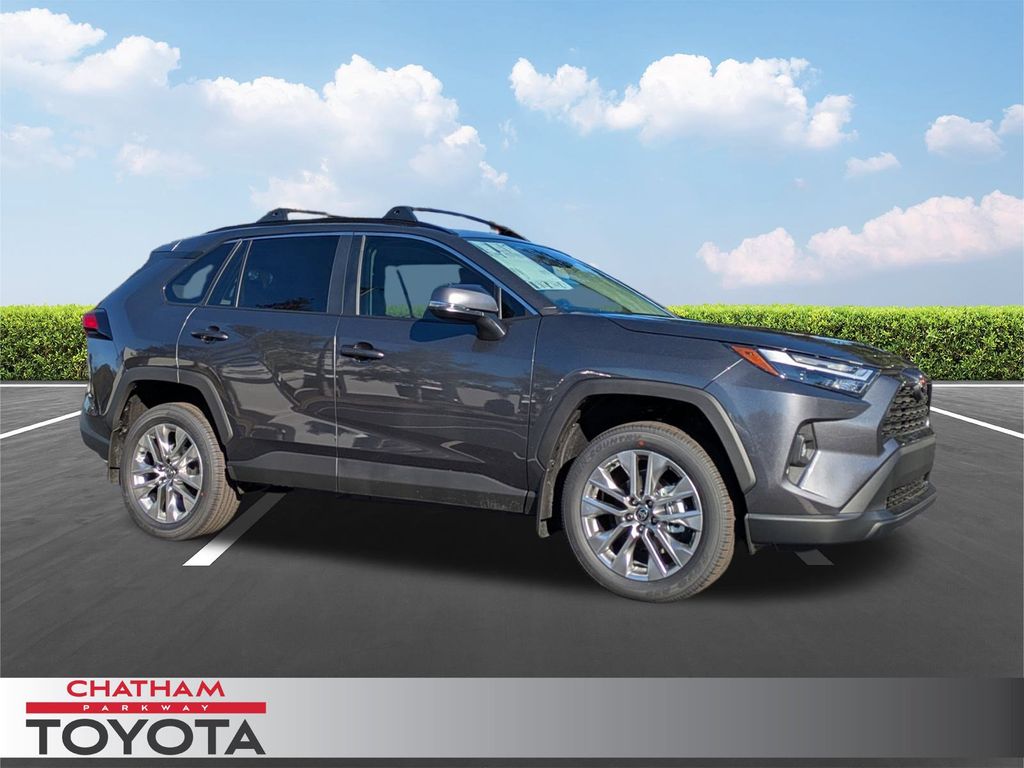 2025 Toyota RAV4 XLE Premium's photo