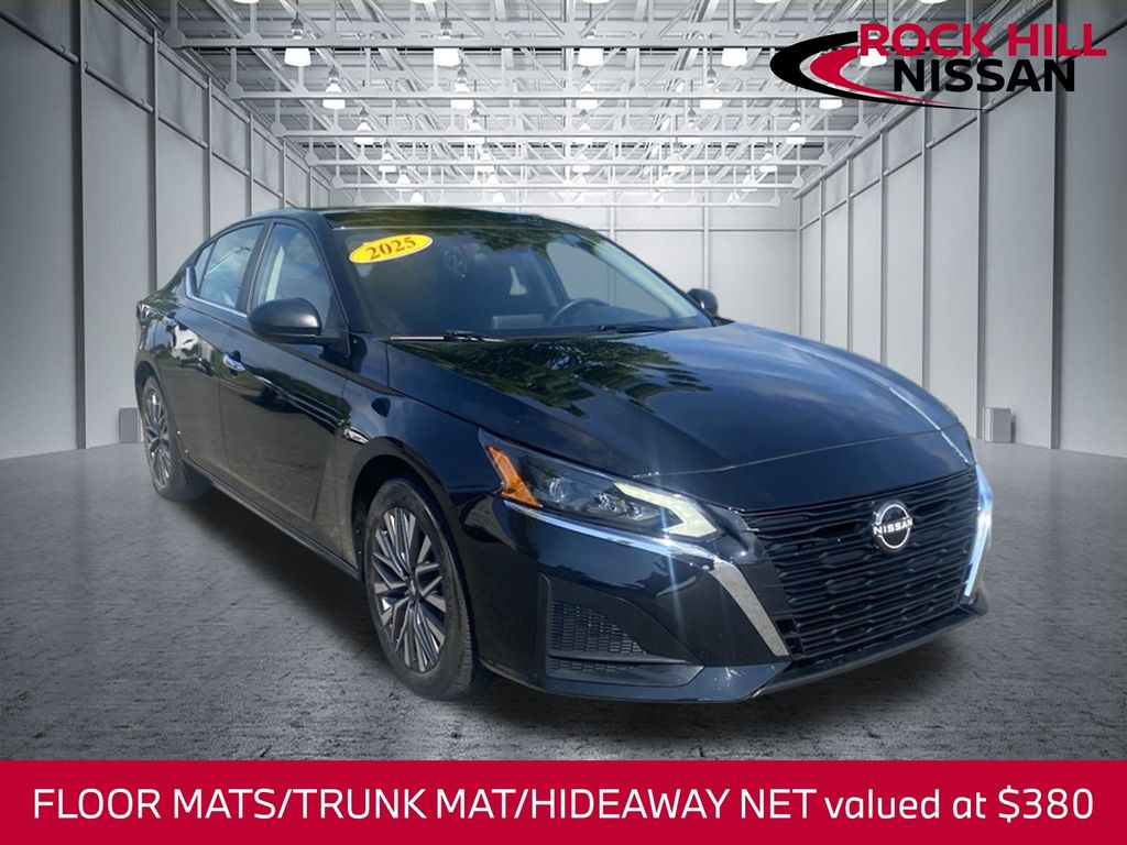 Super Black Clearcoat 2025 Nissan Altima Sedan Front-Wheel Drive Continuously Variable Transmission