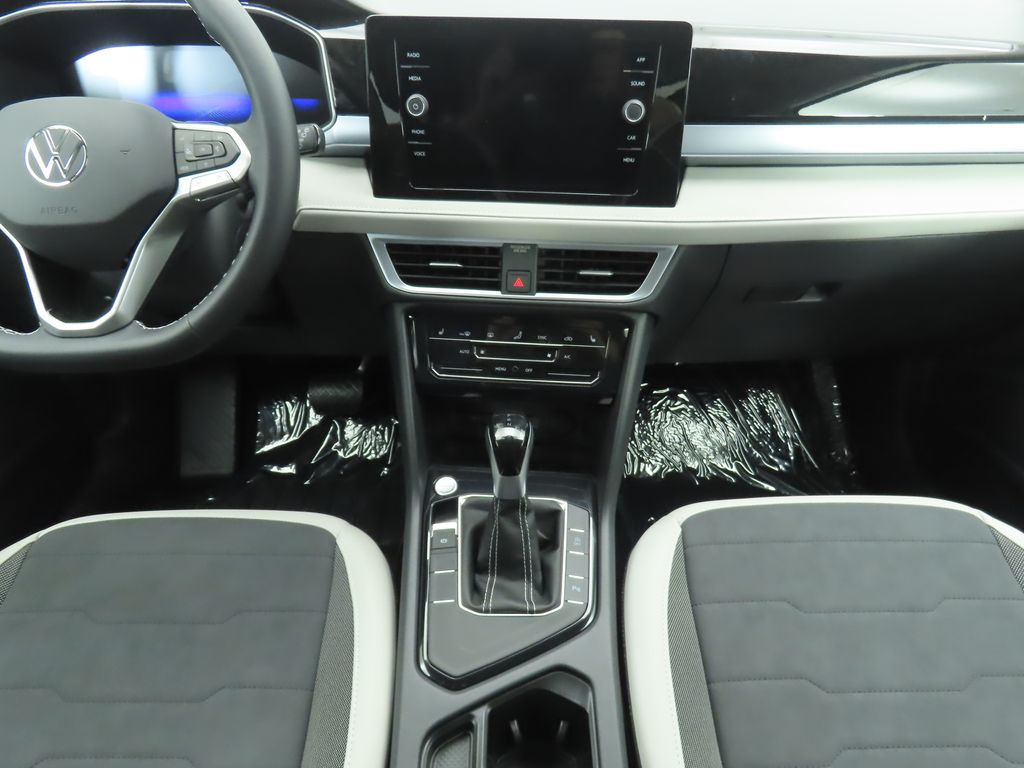 Thumbnail: 2025 Volkswagen Taos - 13