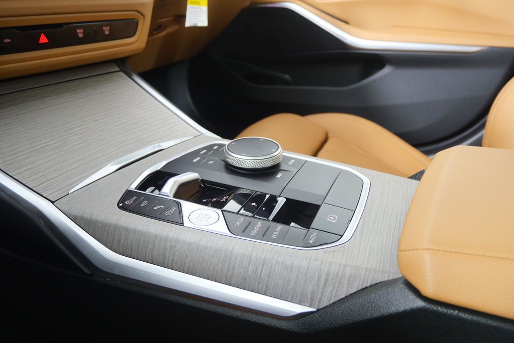 Thumbnail: 2025 BMW 3 Series - 28