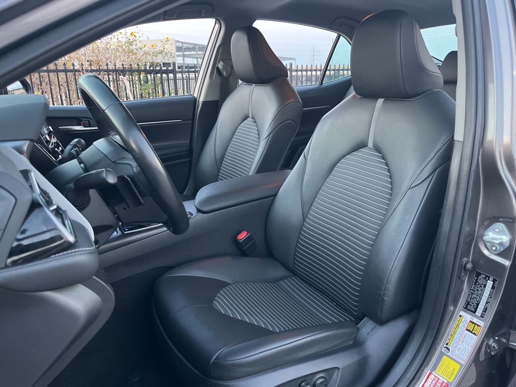 Thumbnail: 2023 Toyota Camry - 25