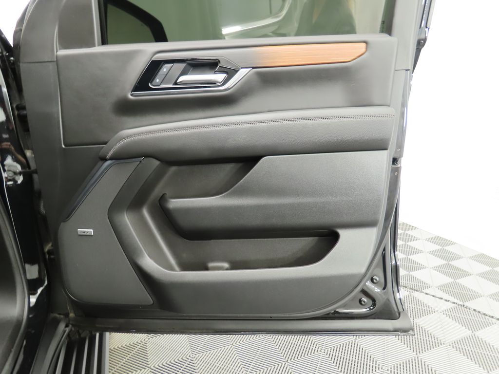 Thumbnail: 2025 GMC Yukon - 27