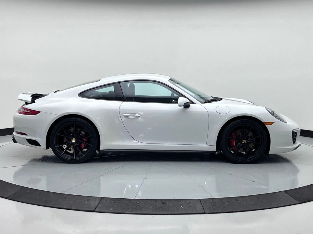 Thumbnail: 2019 Porsche 911 - 8