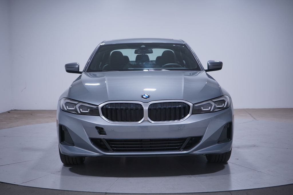 Thumbnail: 2025 BMW 3 Series - 4