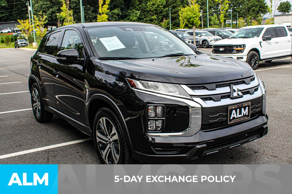 Used 2024 Silver Mitsubishi 2.0 SE image 3