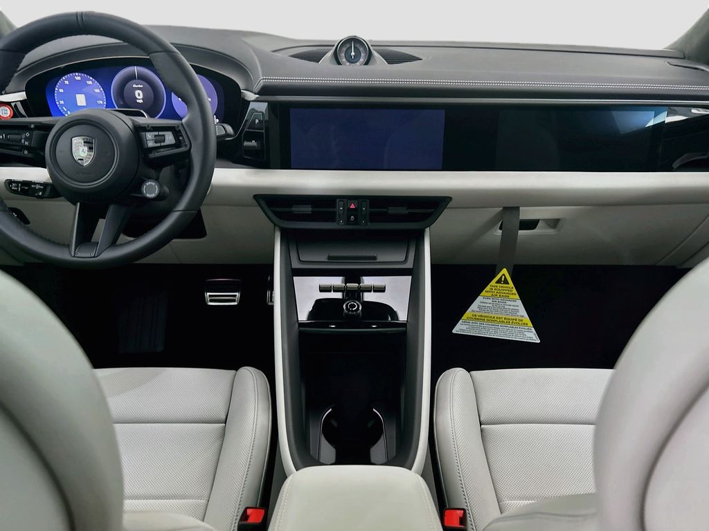 Thumbnail: 2026 Porsche Macan - 15