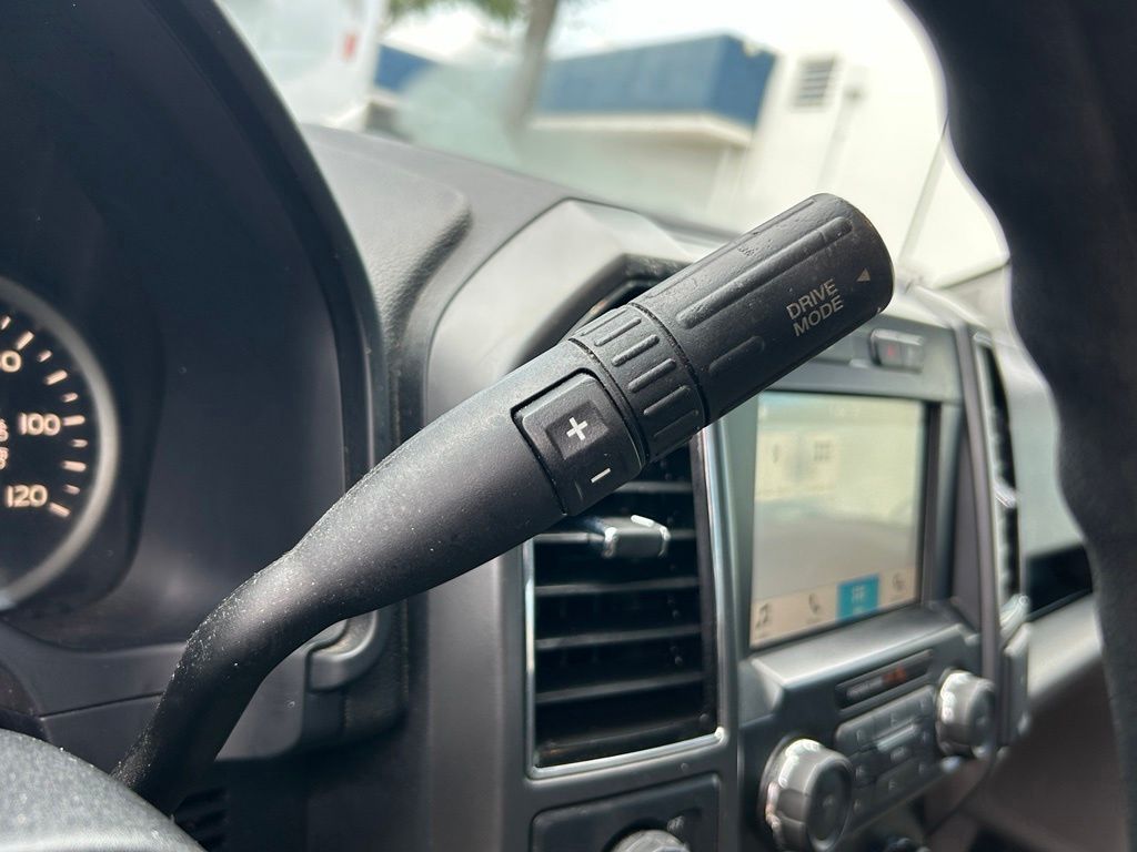 Used 2018 Gray Ford XLT image 15