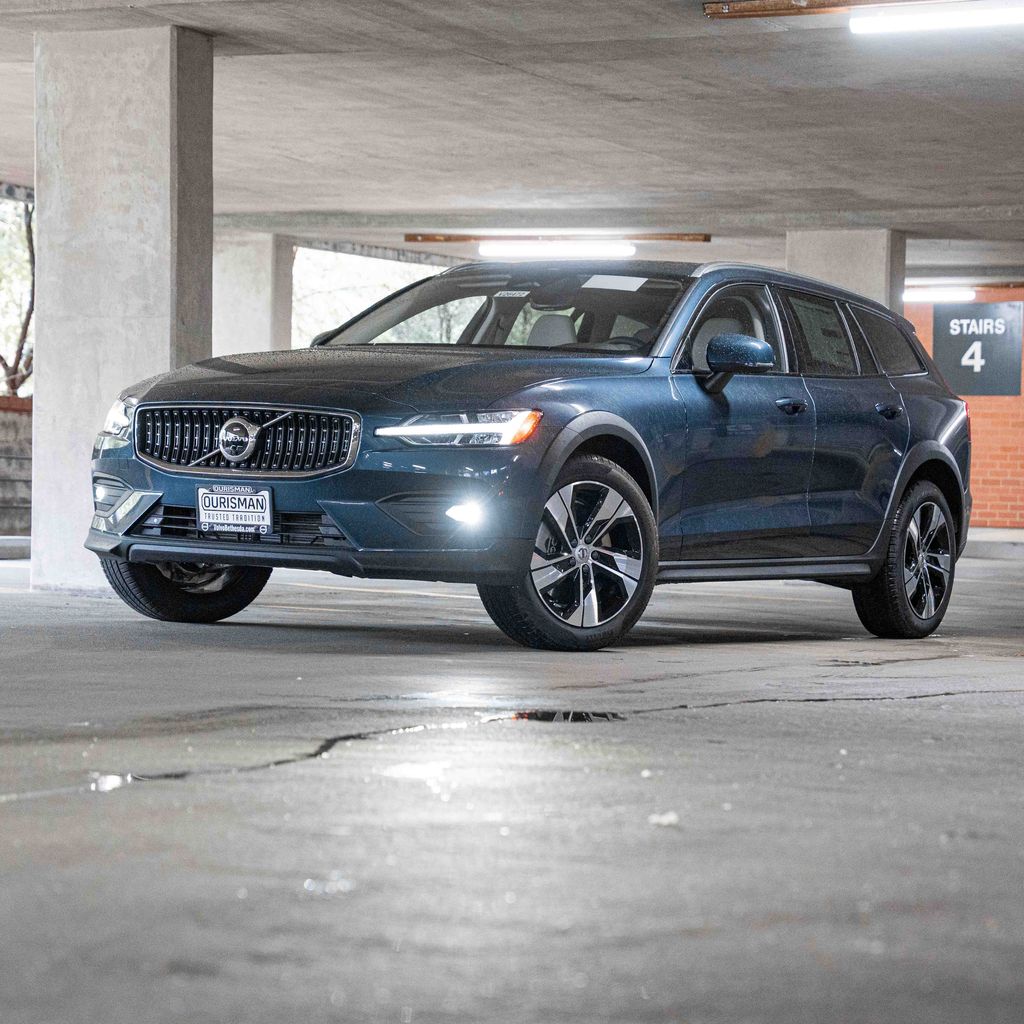 Blue 2026 Volvo V60 Cross Country B5 Plus AWD Wagon All-Wheel Drive Automatic