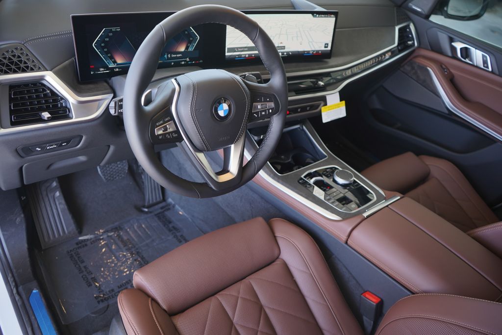 2025 BMW X5 sDrive40i 12