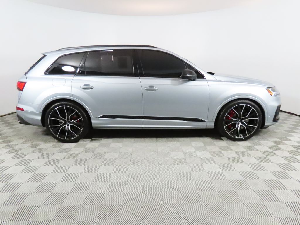 Thumbnail: 2023 Audi SQ7 - 6