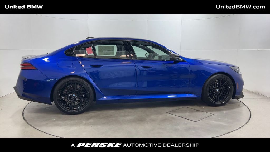 Thumbnail: 2026 BMW M5 - 9