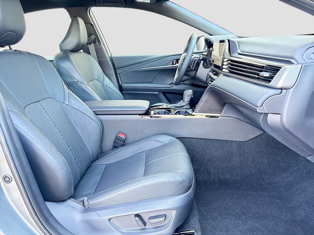 Thumbnail: 2025 Toyota Camry - 19