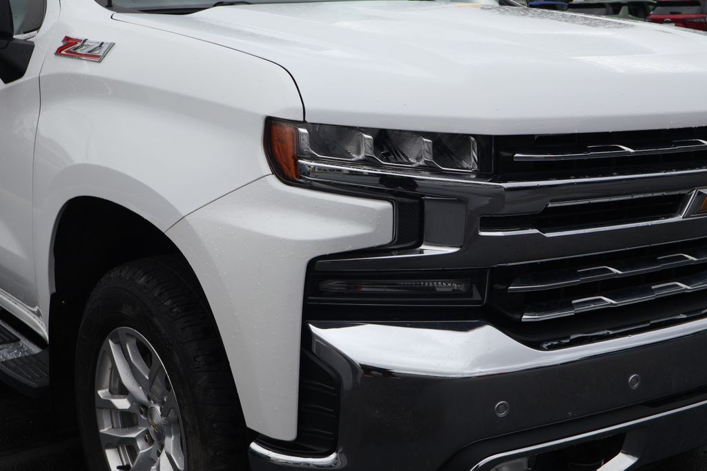 Thumbnail: 2020 Chevrolet Silverado 1500 - 4