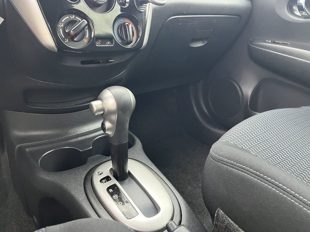 2016 Nissan Versa Note SV 26