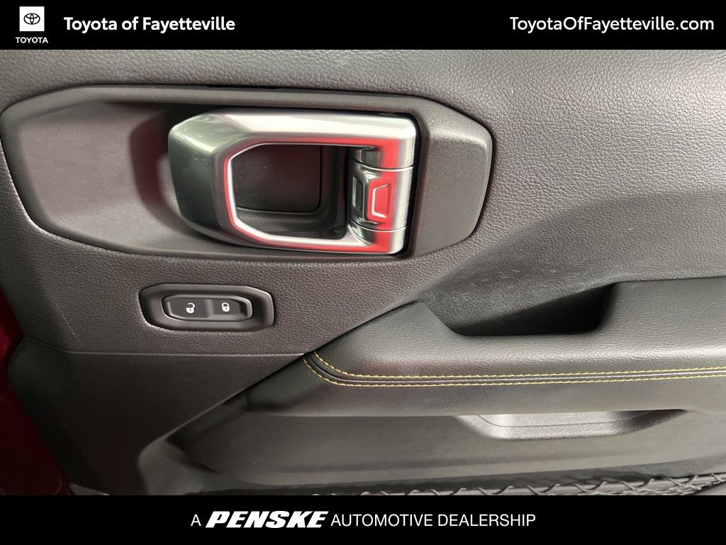 Thumbnail: 2021 Jeep Gladiator - 18