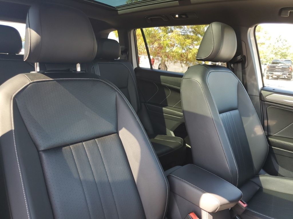 Used Car 2022 Volkswagen Tiguan  2.0t Se R-line Black For Sale Under $25,000 In Austin, Texas