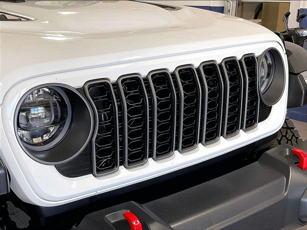 2026 Jeep Gladiator — photo 31