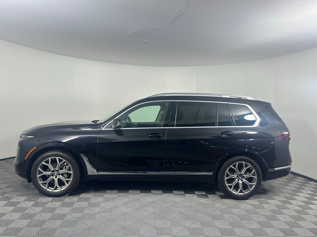 Thumbnail: 2024 BMW X7 - 8