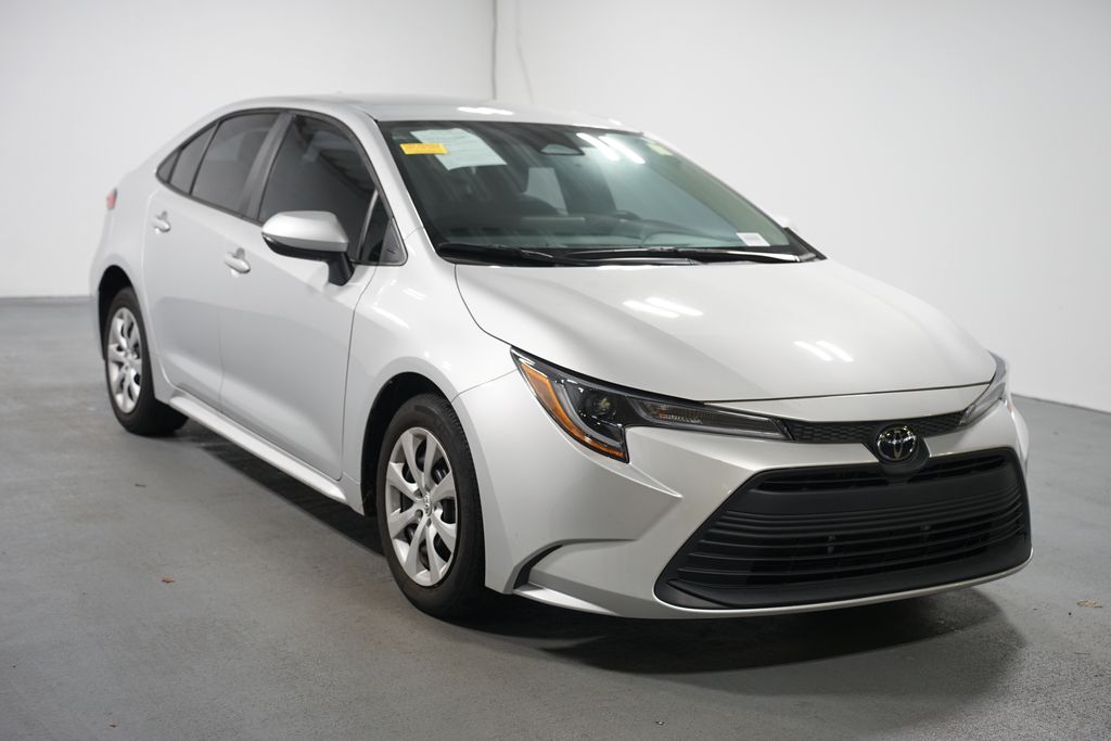 Thumbnail: 2024 Toyota Corolla - 3