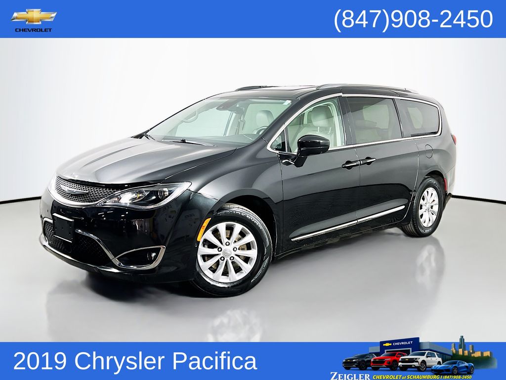 2019 Chrysler Pacifica Touring L FWD