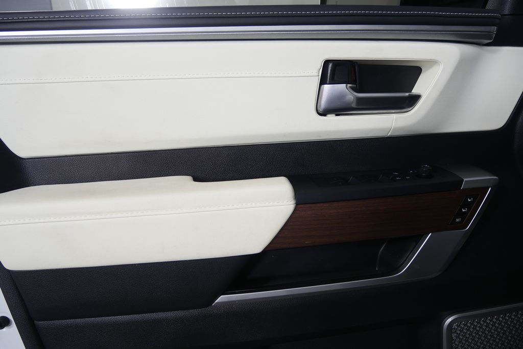 Thumbnail: 2023 Toyota Sequoia - 9