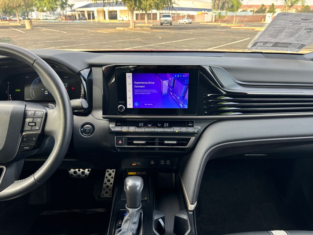 Thumbnail: 2025 Toyota Camry - 13