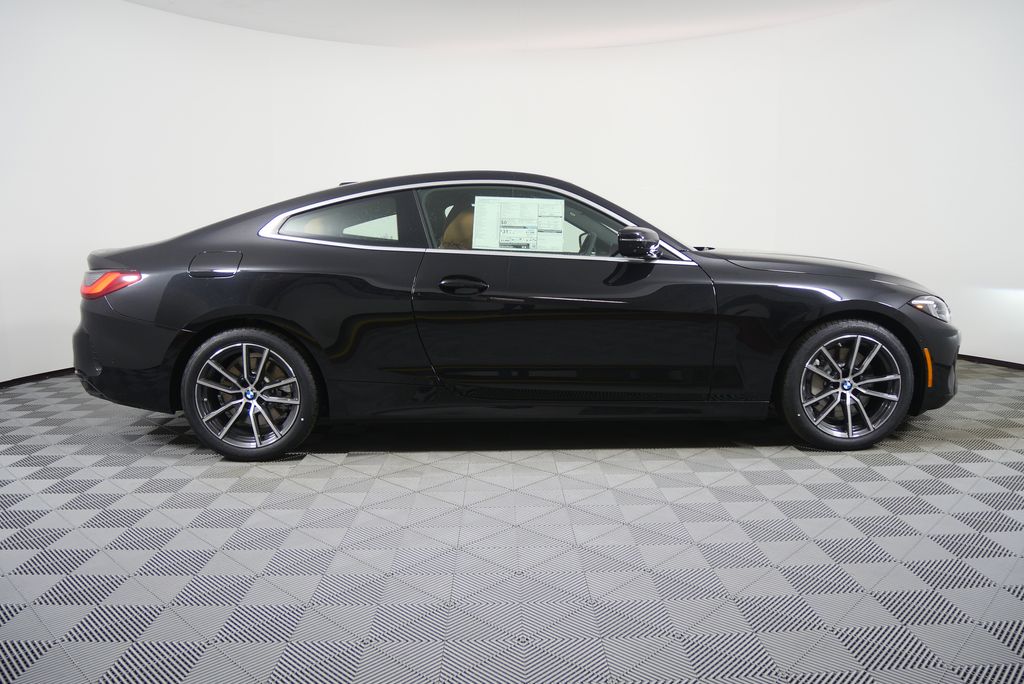 Thumbnail: 2026 BMW 4 Series - 2