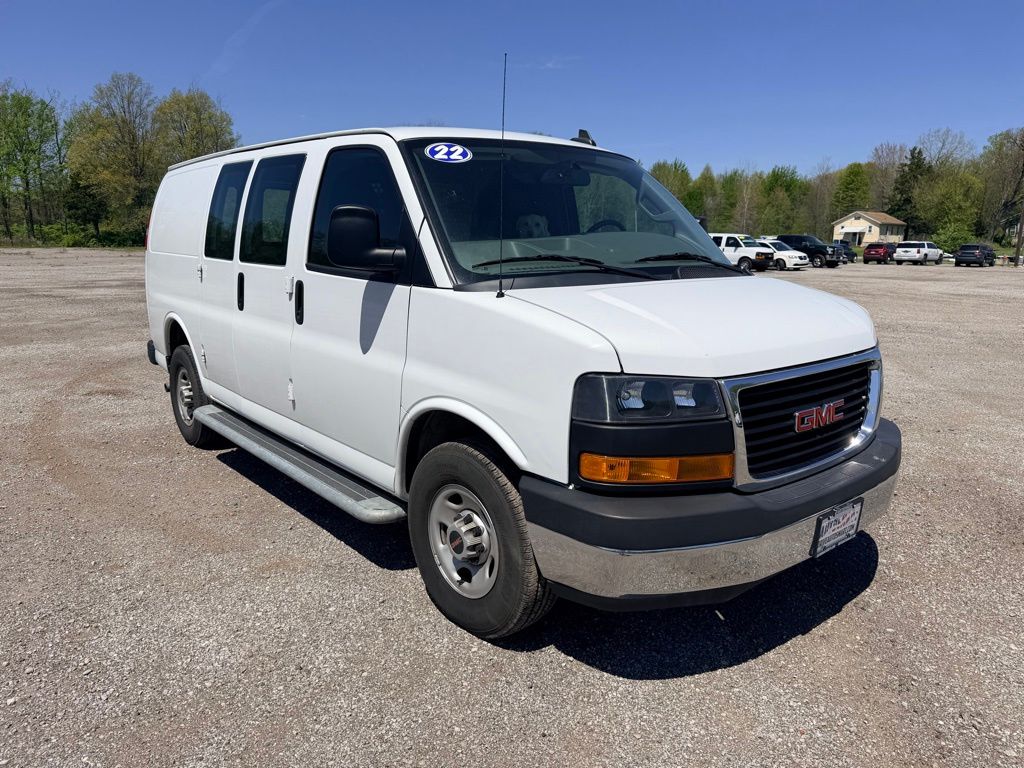 2022 GMC Savana 2500's photo