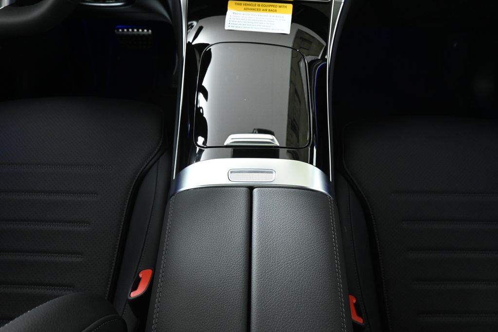 2025 Mercedes-Benz GLC 300 18