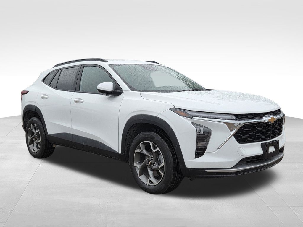 Used 2025 Chevrolet Trax SUV