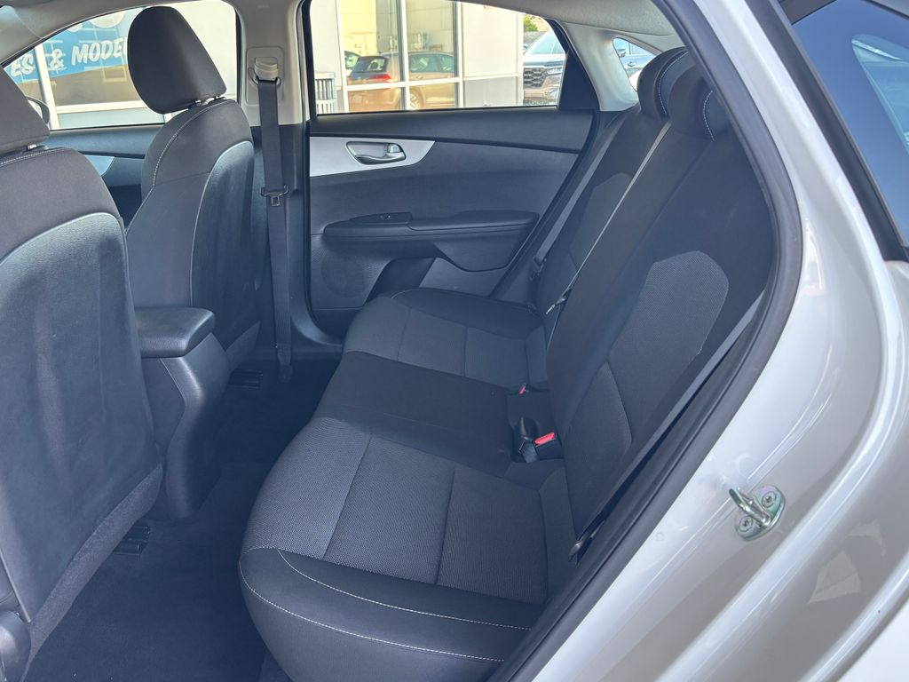 Thumbnail: 2023 Kia Forte - 20