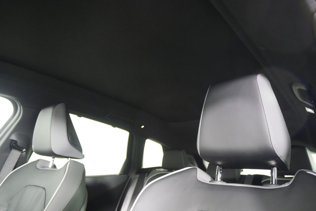 Thumbnail: 2026 BMW X3 - 12